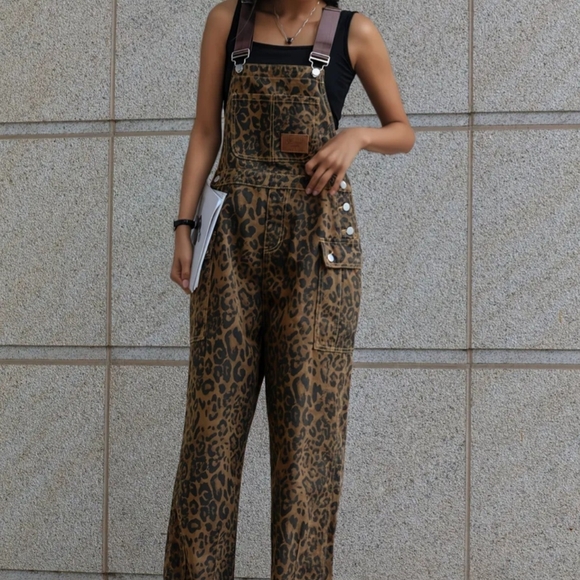 Leopard Print Overalls - Picture 3 of 6